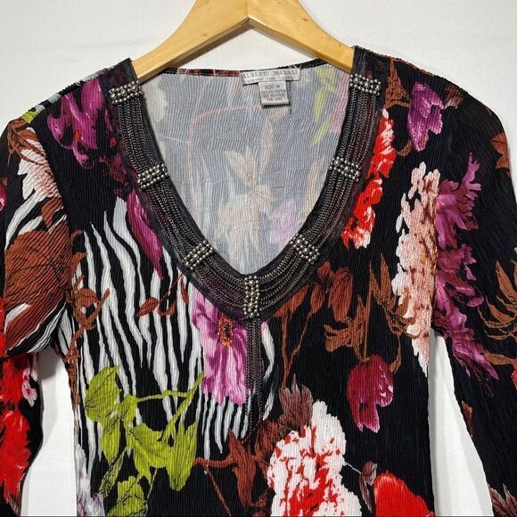 Alberto Makali floral pleated Chain Detail Shirt - Picture 3 of 11